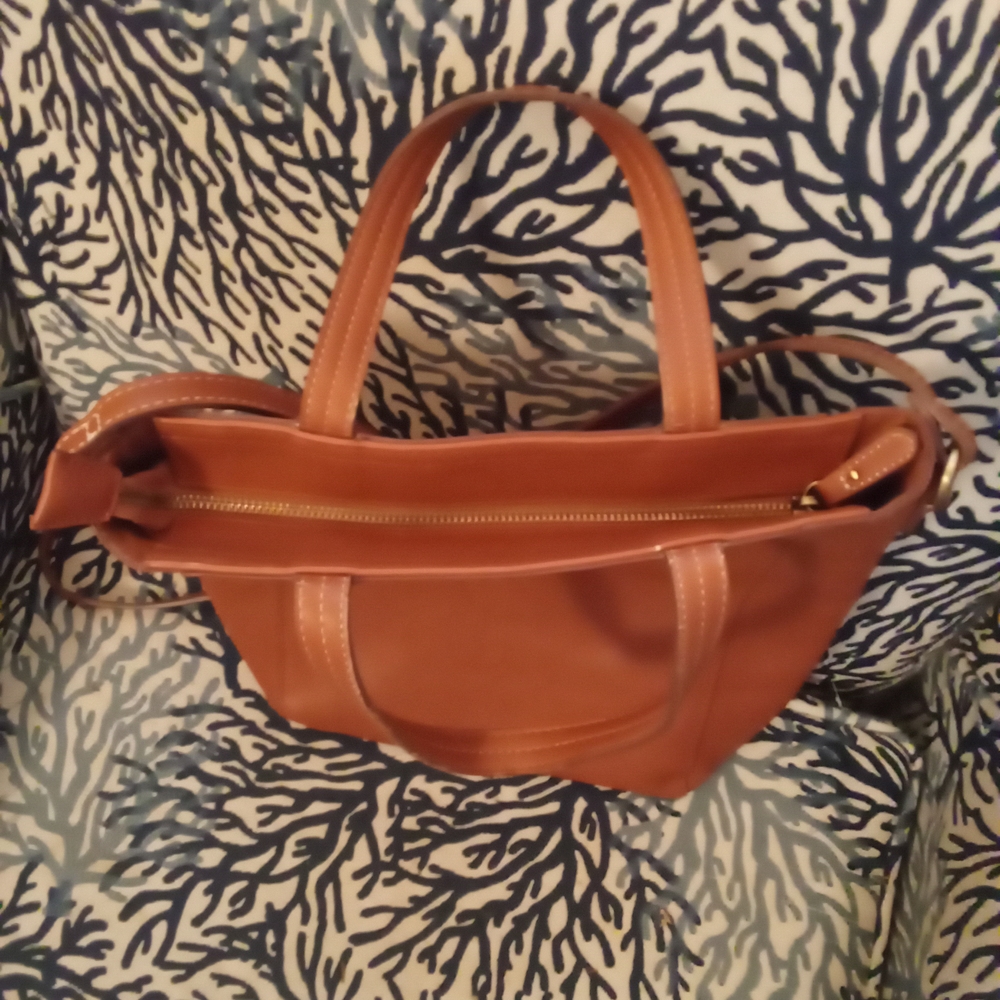 Old Navy Tan Faux Leather Tote Bag - Picture 3 of 4